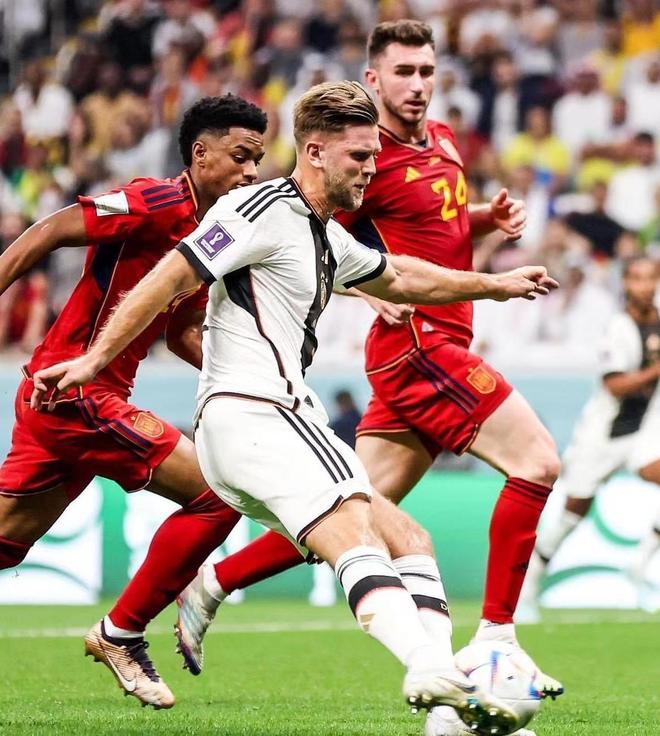 6场5球1助，埃基蒂克当选利物浦12月最佳球员