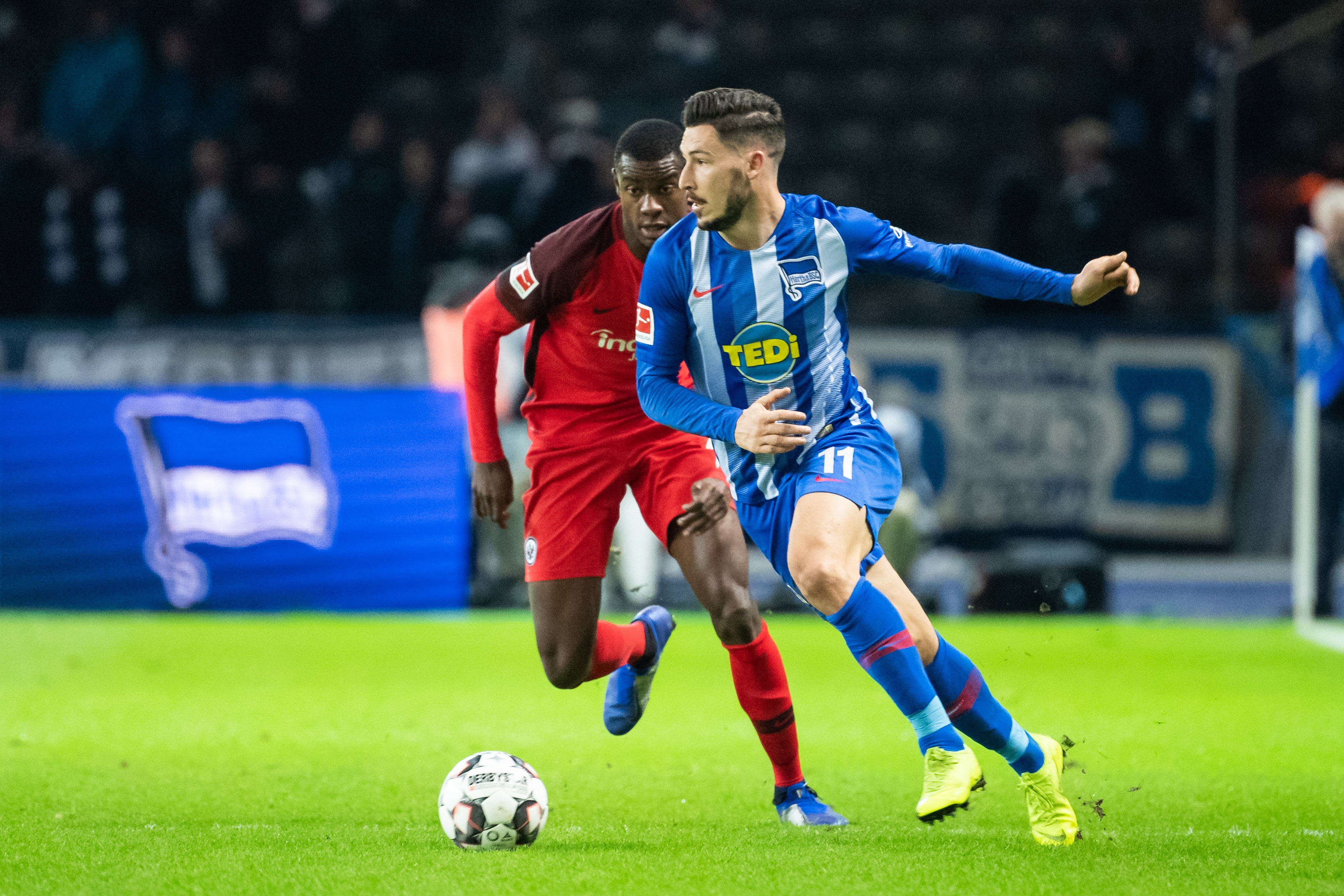 泰山官宣两名外教加盟，中西结合成潮流