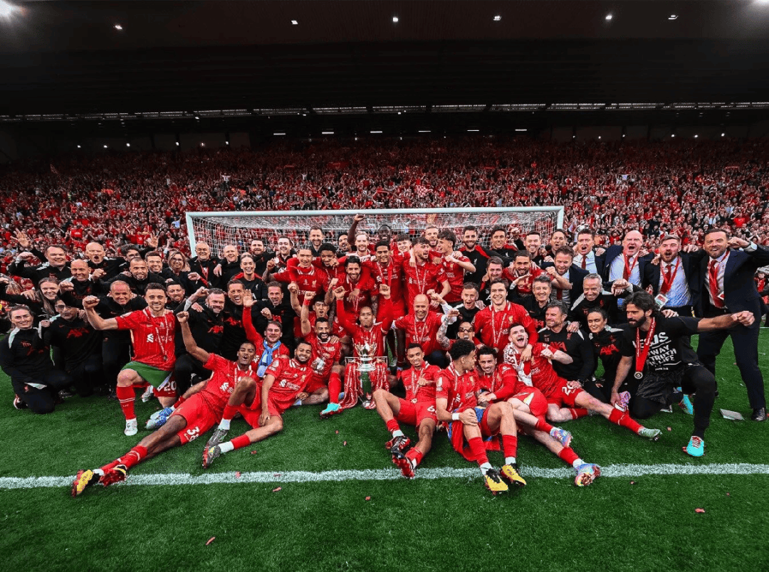 轰32+10+7！詹姆斯就是领袖，艾顿赛后摊牌了，东契奇也说出优点