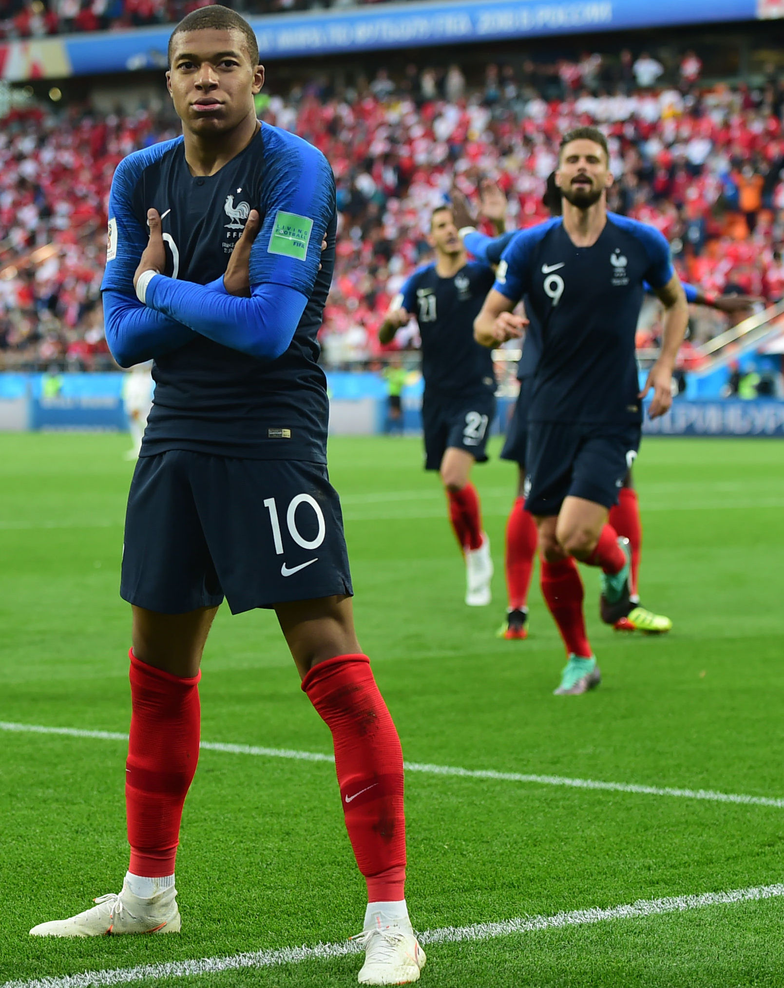 5月就能玩？《地平线6》发售日疑泄露 预购法拉利曝光