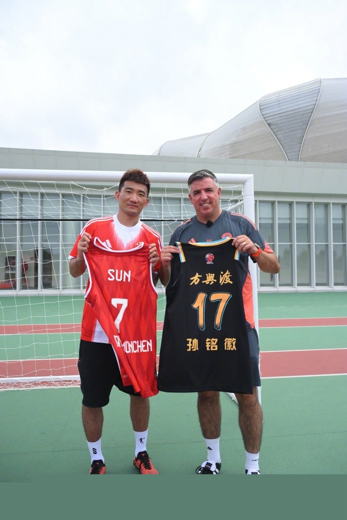 PlayStation DualSense®无线控制器《原神》限定版将于2026年1月21日上市