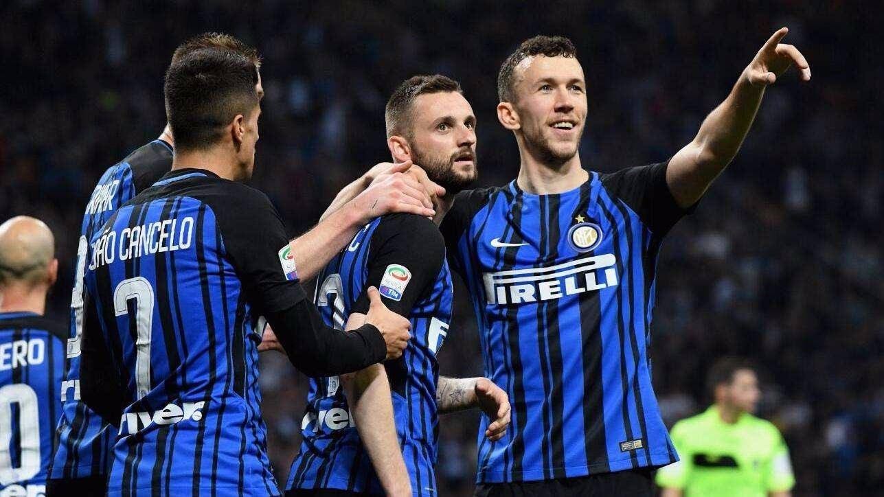 英超-曼联2-2伯恩利三连平 谢什科双响